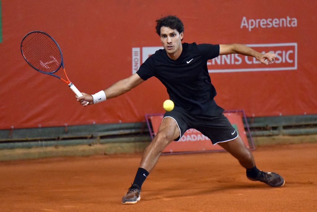 Eduardo Ribeiro é campeão da etapa de Brasília do Brasil Tennis