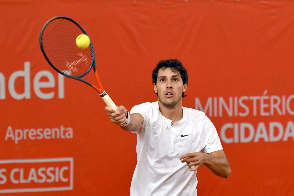 Eduardo Ribeiro é campeão da etapa de Brasília do Brasil Tennis